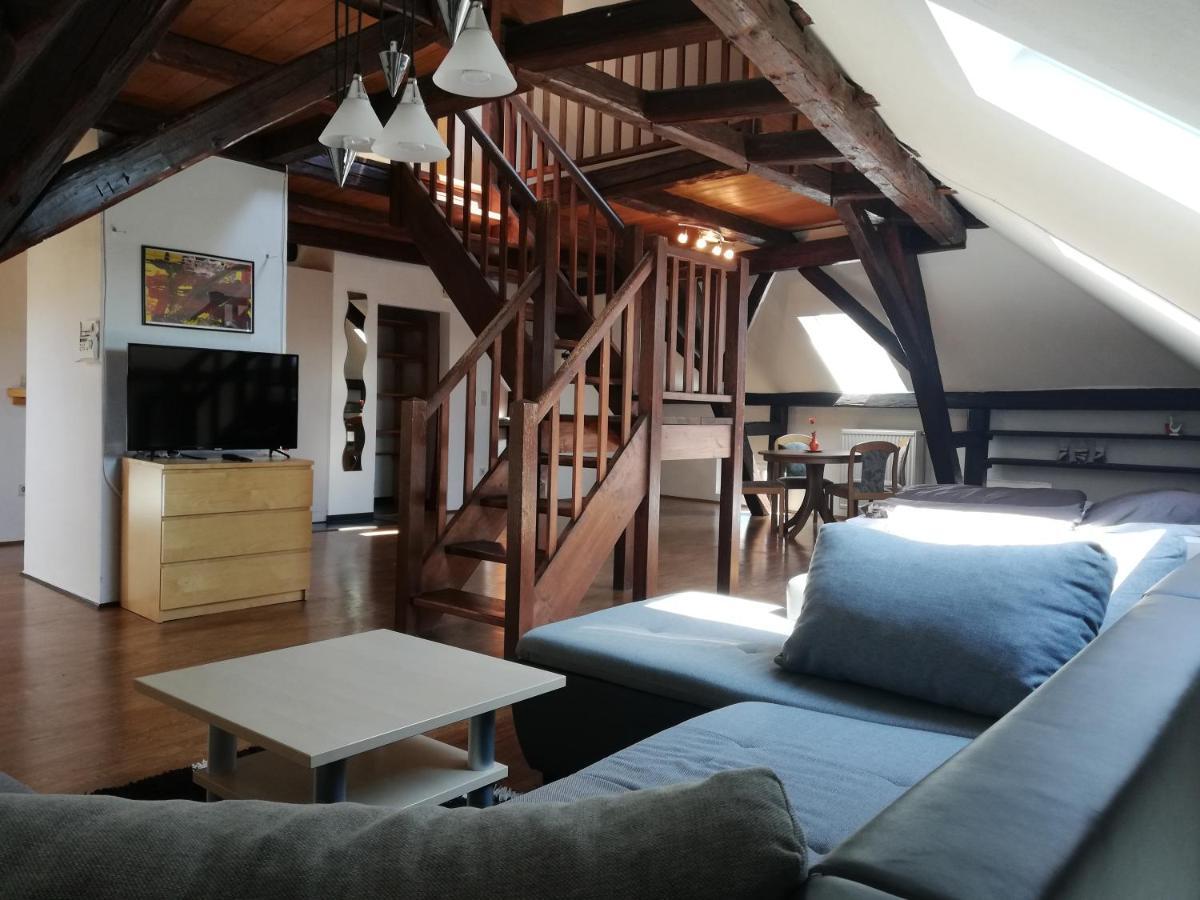 Ferienwohnung Gruner Baum Naila Luaran gambar