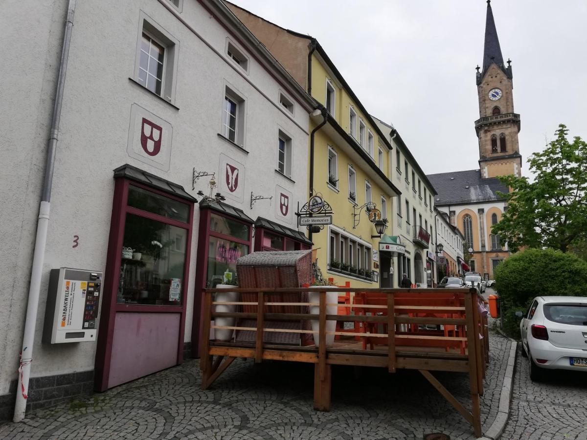 Ferienwohnung Gruner Baum Naila Luaran gambar